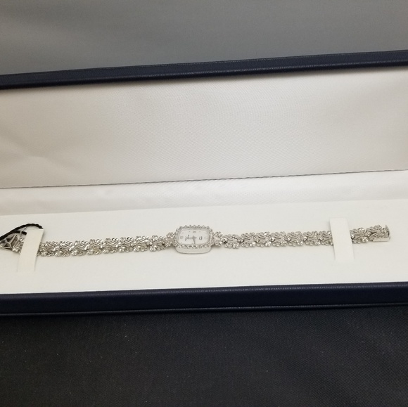 Mark Anthony 14k diamond watch! 18.2g main image 5